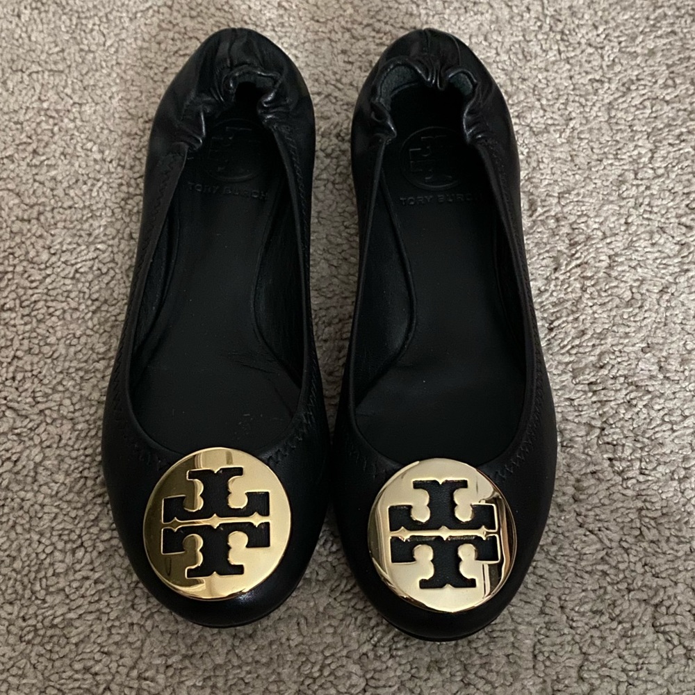 Tory Burch Reva Black / Gold Flats Size 6 - Picture 4 of 7